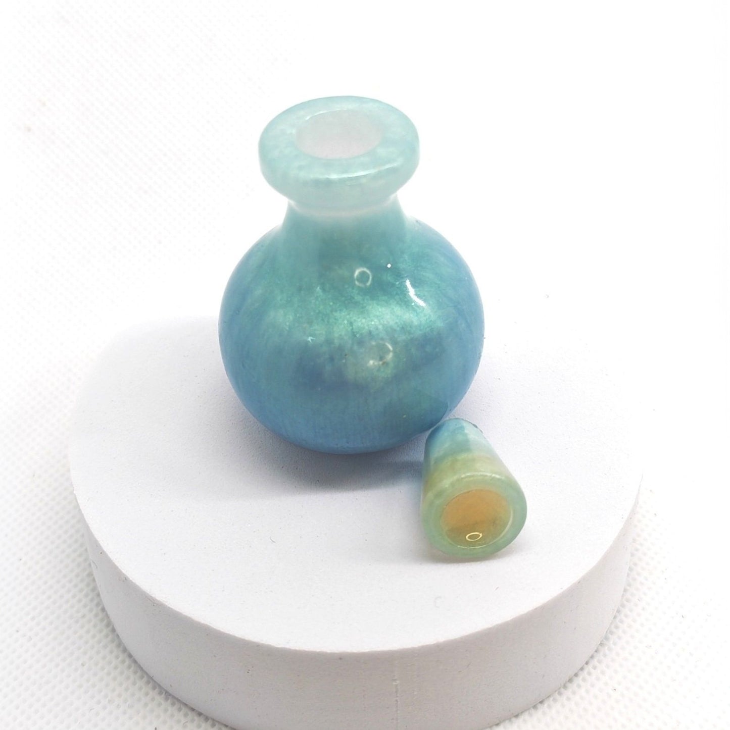 Miniature Bottle in Turquoise Pearl