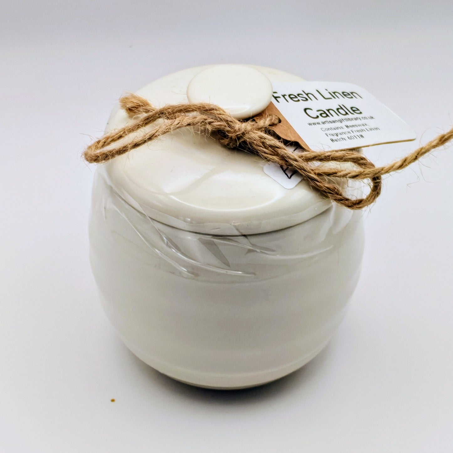 Fresh Linen Pottery Jar Candle